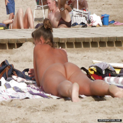 nudist amateur women show off their asses - N