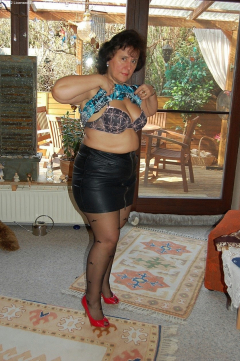 Granny-conny-2 - N