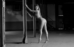 Natalia Forrest - Black white - N