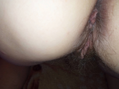 chlupata vagina - N