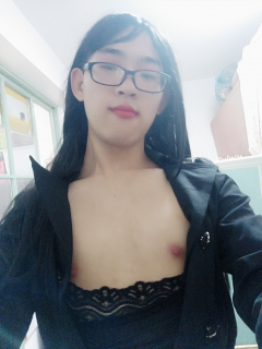 Chinese cross dresser Xiao Zuo takes a selfie - N