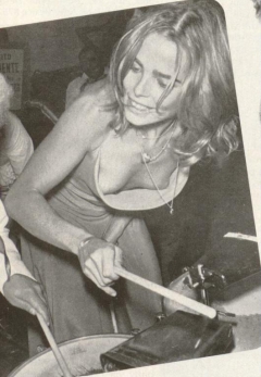 Peep Boob - N