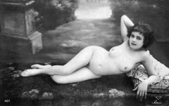 Antique Solo Chicks - N