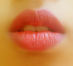 Lovely Red Lips L1 - N