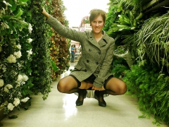 Pussy Shopping 11 - N