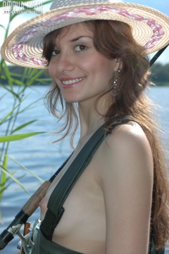 Girl Fishing Naked - N