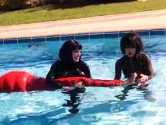 tangentod-latex-pool-float-play