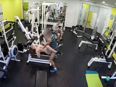 hunt4k-in-empty-gym-hunter-pays-greedy-cuckold-cash