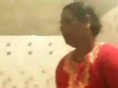 Desi Aunt spied on washing her chubby body