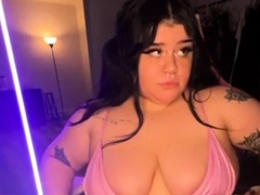 big-boob-brunette-masturbates-on-webcam