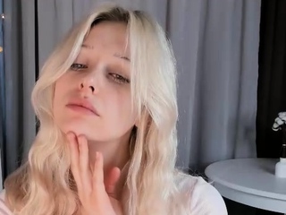 Blonde solo jerking off