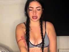 hot-amateur-webcam-teen-masturbates-for-their-fans
