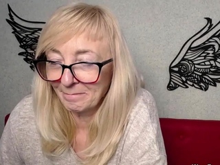 Blonde MILF with glasses on webcam