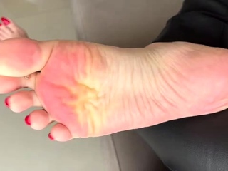 Foot Fetish porn vids from Amateur Trampling