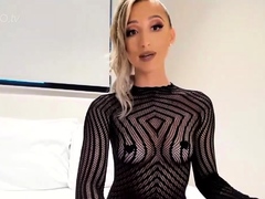 ParisLovely Sexy Outfit Public Show