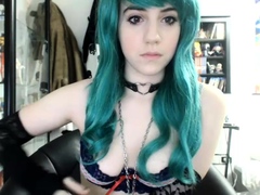 amateur-webcam-teen-masturbates-and-teases