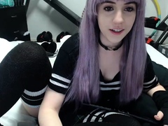 amateur-webcam-teen-masturbates-and-teases