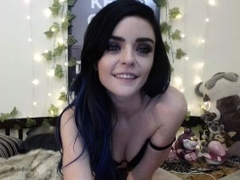 brunette-amateur-webcam-teen-exposed