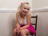 Chubby blonde brianna solo masturbation
