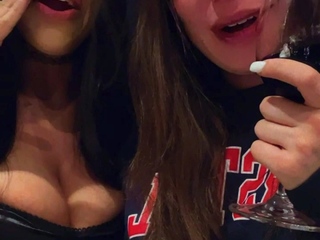 Blonde and brunette lesbian babes love