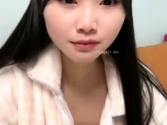 Beauty small tit amateur teen masturbating her shaved pussy