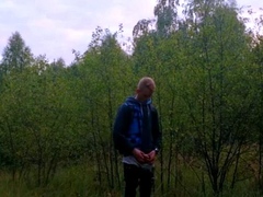 outdoor-twink-peeing-in-the-woods