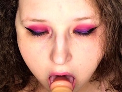 Cute amateur webcam teen girl toying pussy on webcam