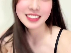 土日のみ　綺麗なお姉さんの自撮り jav jvip