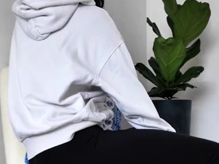 Amateur Foot Fetish Girlfriend Sucks and gives a Footjob